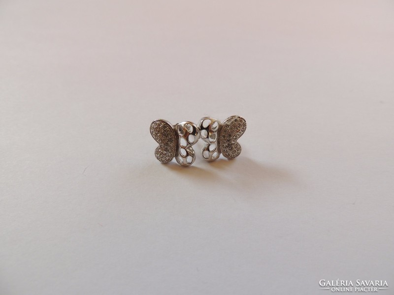 Ródiumos pillangó ezüst füli