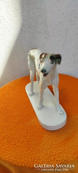 Különleges ritkaság gyönyörű kutya Szobor porcelán,W. Chodov Cseh ritka.Agàr jellegű kutya