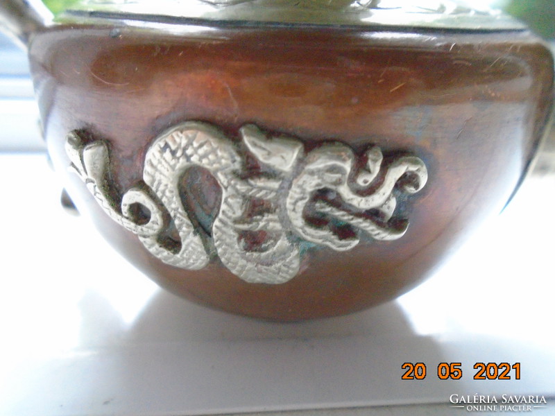 Antik kézzel készült Tibeti sárkányos vörös réz és ezüst kiöntő