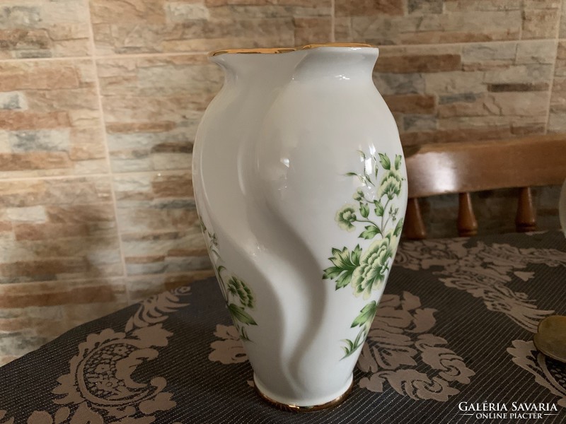 Aquincumi Erika mintás porcelán váza, 20 cm.