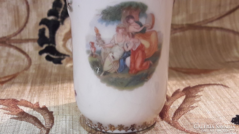 3Db antique scene with small porcelain vase