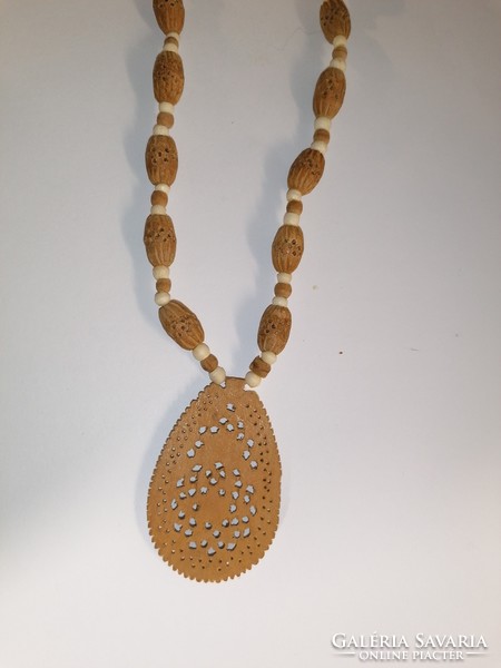 Sandalwood Necklace (177)