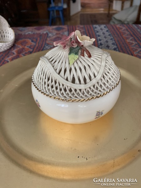 Egyedi egyszeri ajánlat 3 db esküvői áttört porcelán