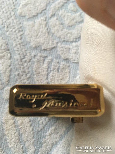Working royal musical Japanese lighter with a rare pattern