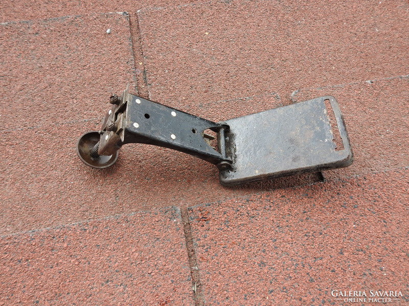 Old derby Hungarian stapler
