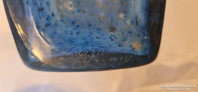 Kosta Boda Bertil Vallien kék váza