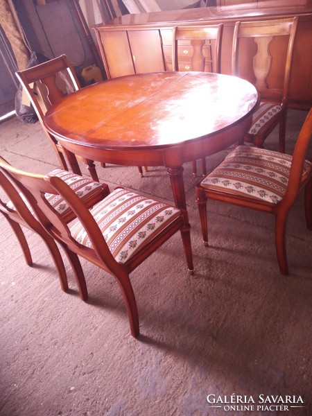 Warrings salzburg cherry 6 person dining table 4 chairs.