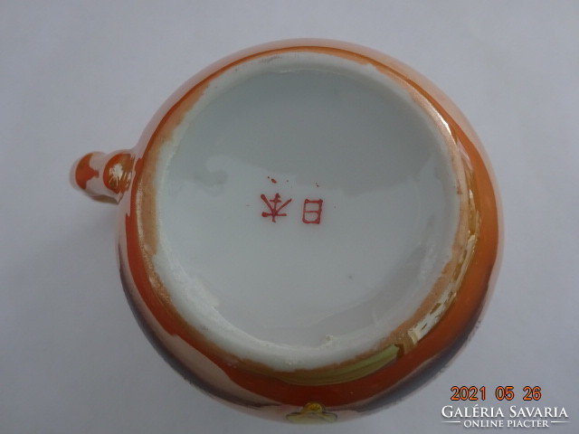 Japanese porcelain milk spout, transparent, height 6.5 cm. He has!