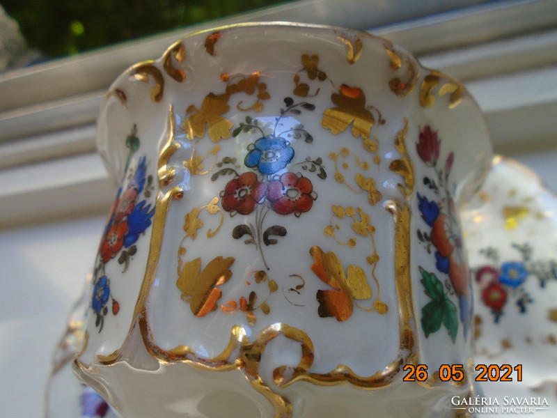 1854 Museum tk thun set with gilded reliefs, fine scattered gold and painted flower patterns