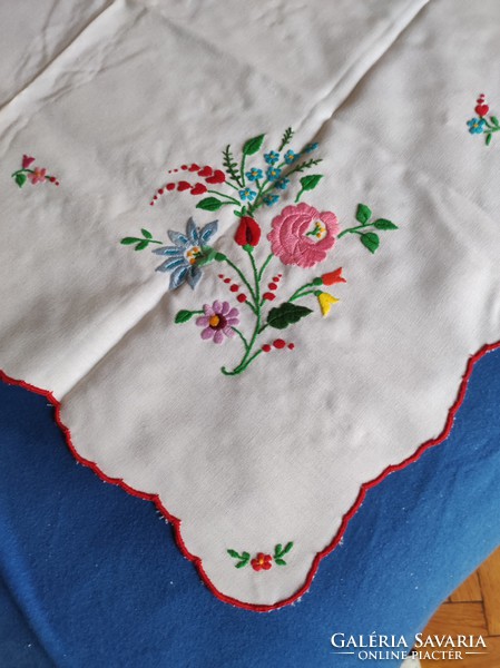 Kalocsa tablecloth (75x79 cm)