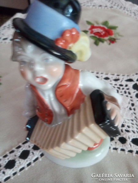 Herend. Antique! Accordionist! Large size.