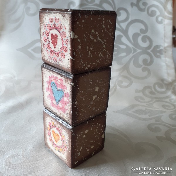 Decorative wooden cubes, turquoise-brown 1.