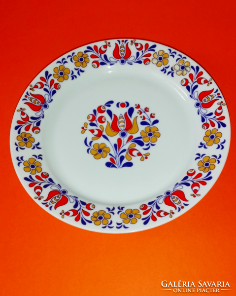 Retro lowland limited plate
