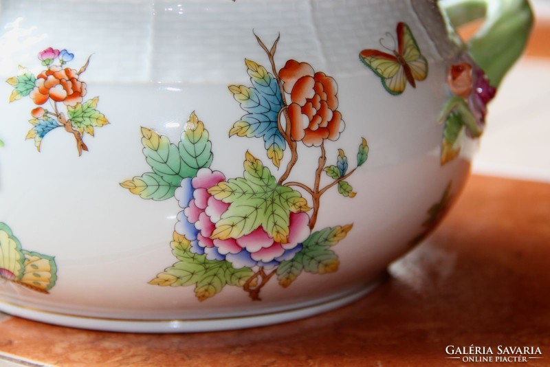 Viktoria Herend soup bowl with rose holder vbo 6.