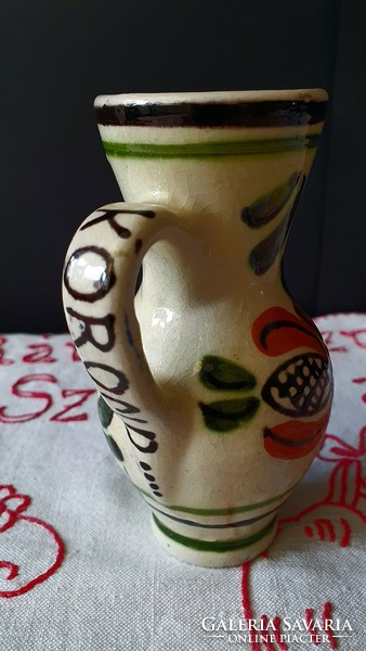 Tiny corundum jug, jug with coral inscription on the ear. 11 Cm.