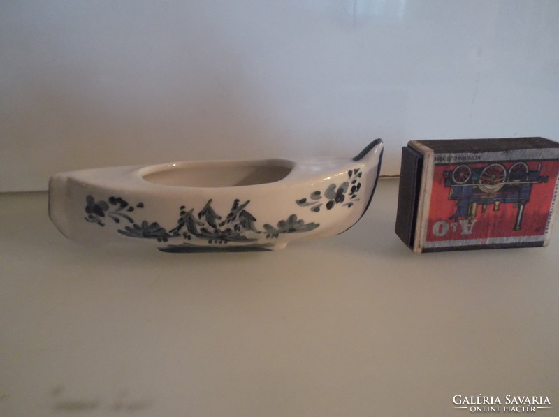 Salt holder - m.S - handmade - porcelain - Dutch - canoe-shaped - 12 x 4 x 3 cm - perfect