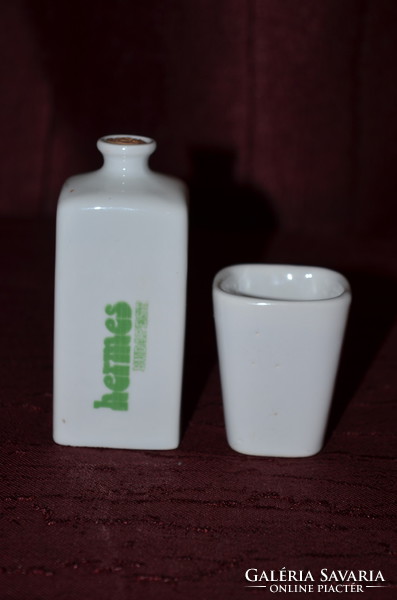 Aqua vitae kisüveg és pohár ( ritka méretű )  ( DBZ 0022 )