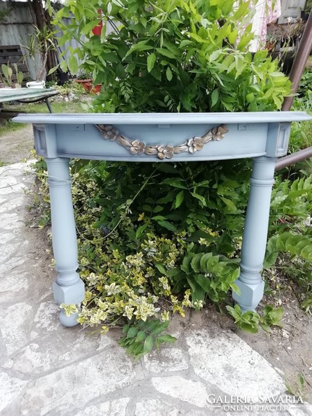 Provence, vintage antik  konzol asztal ,faragott virágokkal