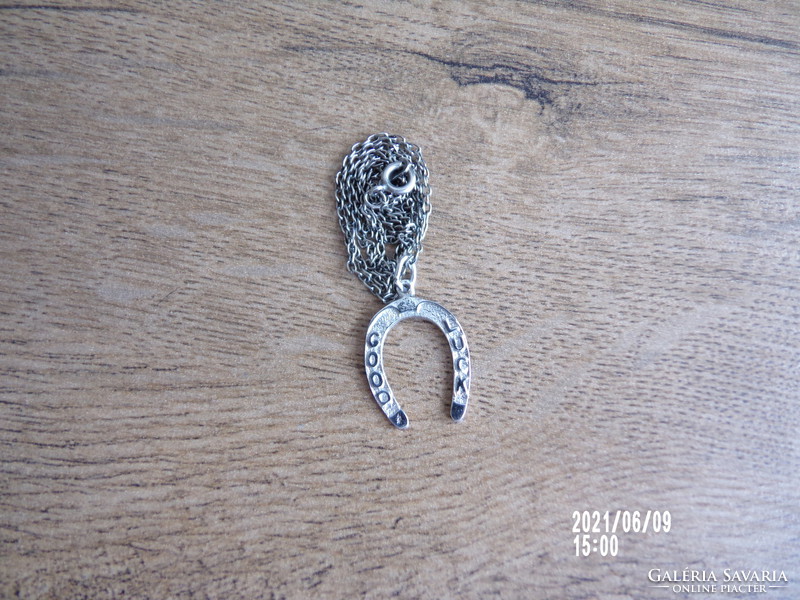 Necklace with lucky horseshoe