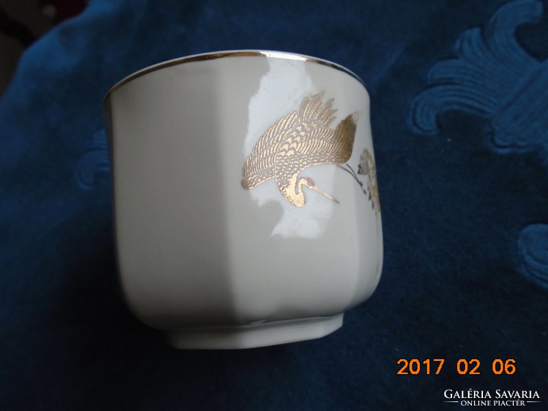 8 square Yunomi Japanese tea cups with Kozan Gama gold mark and a couple of golden crane patterns