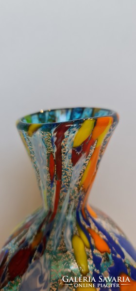 Muránói Millefiori technikával készült egyedi formájú váza