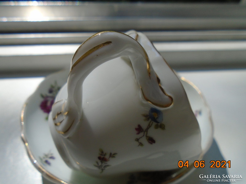 Antik a Meisseni porcelánok forma és minta világával kávés csésze tálkával "Modell Bristol"jelzéssel
