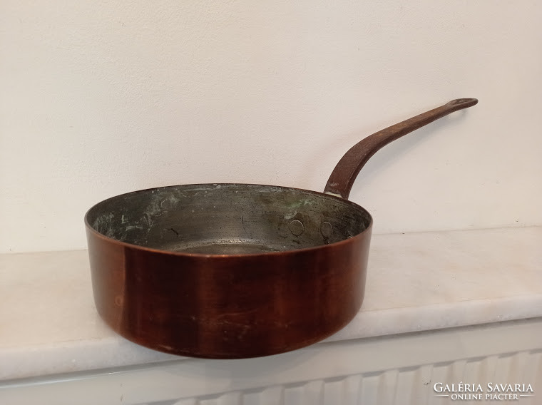 Antique tinned heavy kitchen utensil copper small pan with iron handle 95. 4223