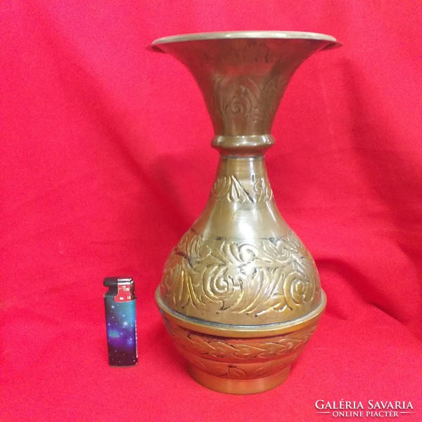 Copper, bronze handcrafted oriental vase.26.5 Cm.