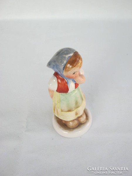 Ceramic craftsman little girl