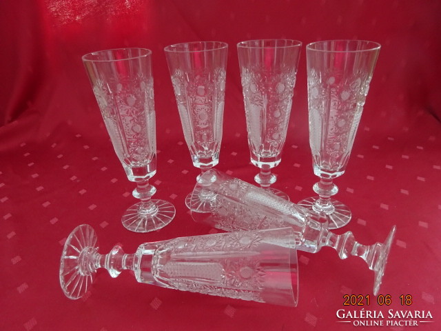 Crystal glass champagne with base, six pieces, height 17.5 cm. He has!