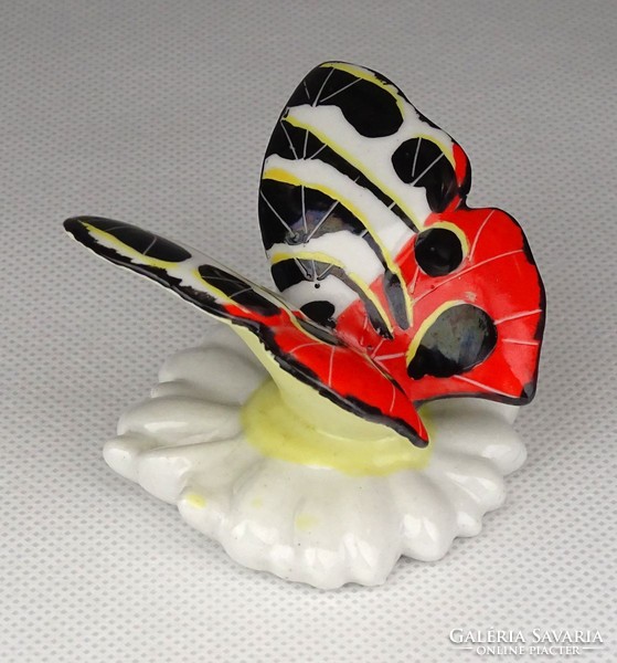1F030 Régi kézzel festett porcelán pillangó