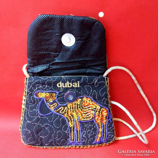 Dubai teve mintás táska, kivarrt válltáska, neszeszer