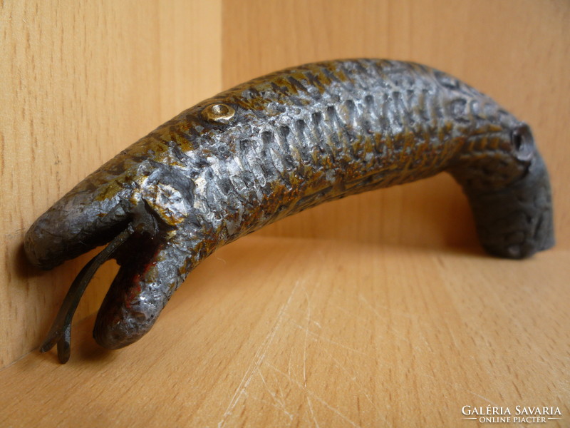 Snake head handle, walking stick grip.