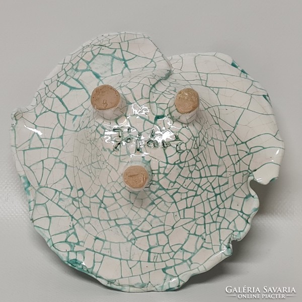 "Jójárt" Jójárt Erzsébet jelzett, fehér, zöld repesztett mázas kerámia kínáló (1800)