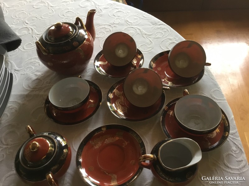 Vérpiros Litophane japán porcelán teás, gésa képmással, aranysárkányos
