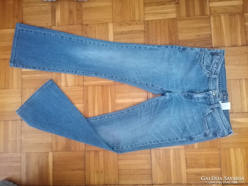 Armani Jeans NŐI / Uniszex trapéz szárú farmernadrág eladó 29 -s méretben / lemérve !