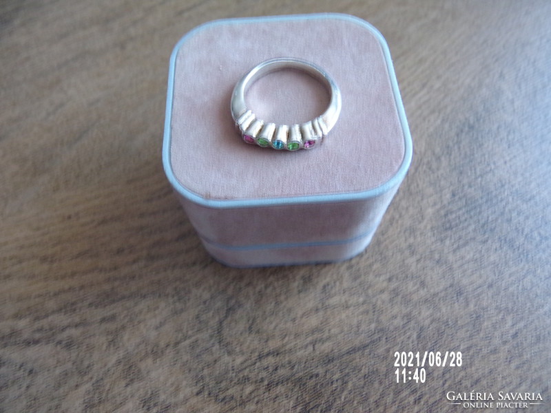 Mutatós  ezüst gyűrű
