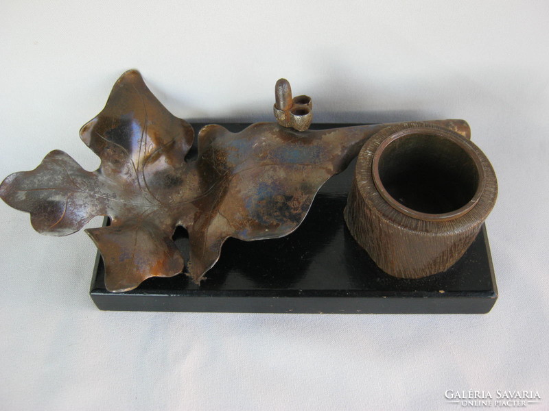 Table decoration pipe holder