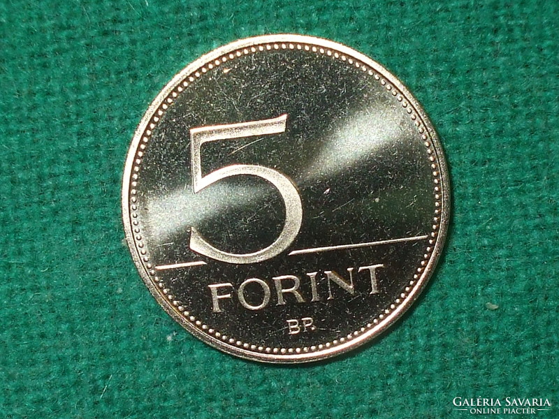 5 Forint 2013! It was not in circulation! Blood defect!