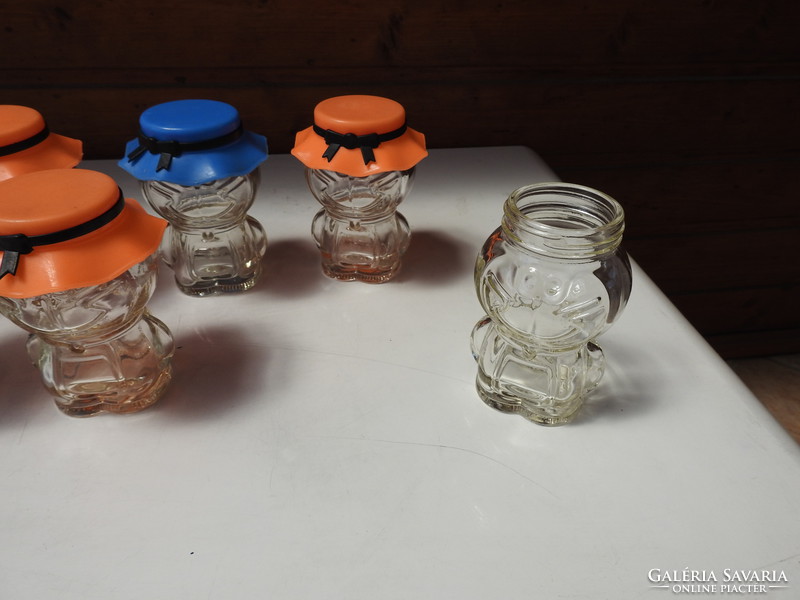 Vintage spice rack - glass cat with plastic lid