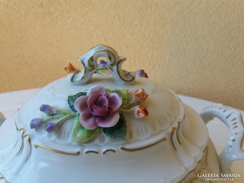 Porcelain - pmp schierholz - centerpiece with lid