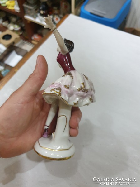 Régi német porcelán figura