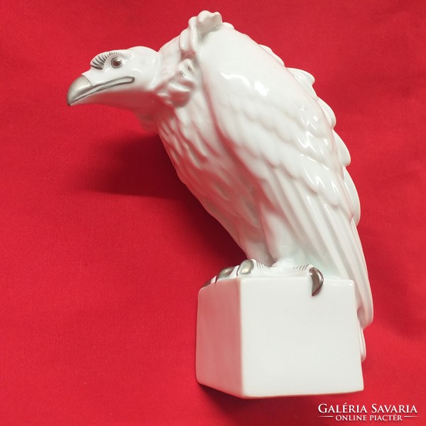 Art Deco PLS Austria Pfeiffer & Löwenstein Schlackenwerth Keselyű Madár,Porcelán Figura.18 cm.