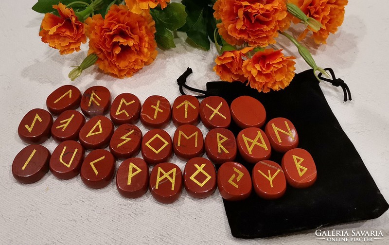 25 pcs real red jasper runes for divination in elegant bag, topaaa