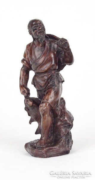 0Y531 Festett műgyanta keleti férfi szobor 19 cm