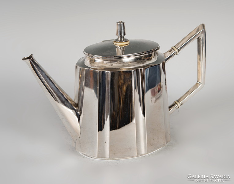 Silver teapot (11884)