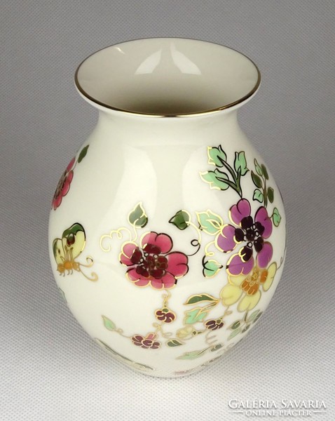 1F171 Vajszínű pillangós Zsolnay porcelán váza 12.7 cm