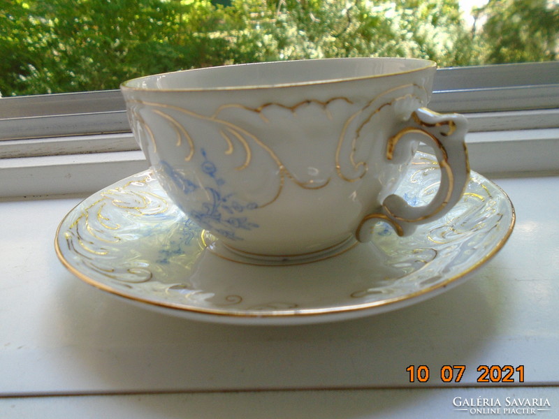 19.sz Újszerű rokokó dombor kagyló és festett cinke,virág  mintákkal,teás csésze alátéttel