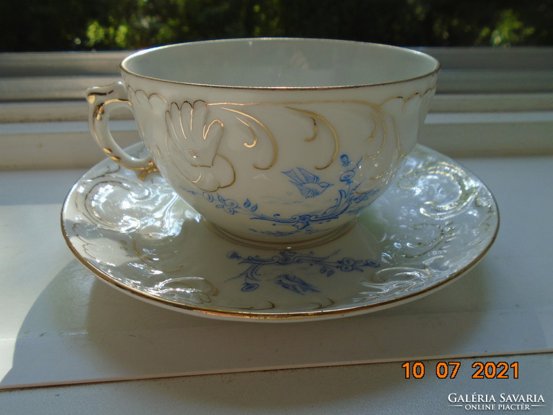 19.sz Újszerű rokokó dombor kagyló és festett cinke,virág mintákkal teás csésze alátéttel