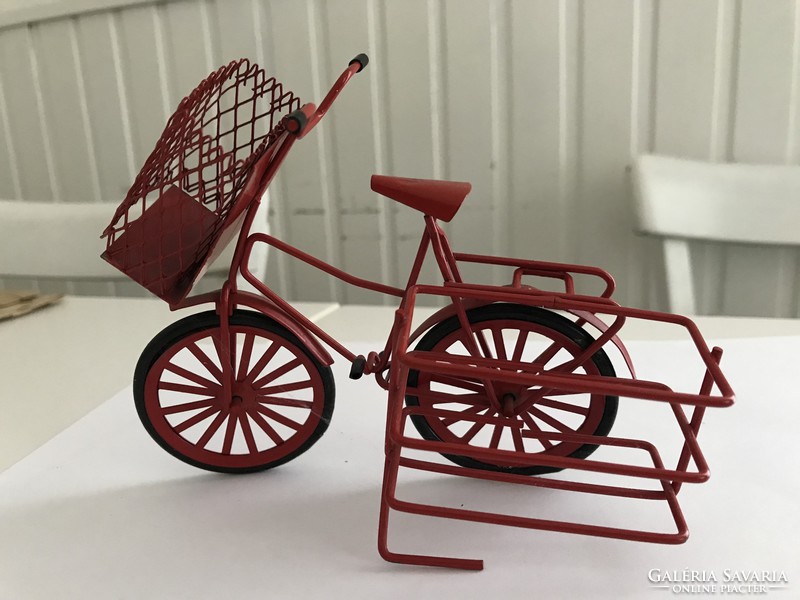 Retro bicycle model for table smoking set in red, 15 cm long, 10 cm high